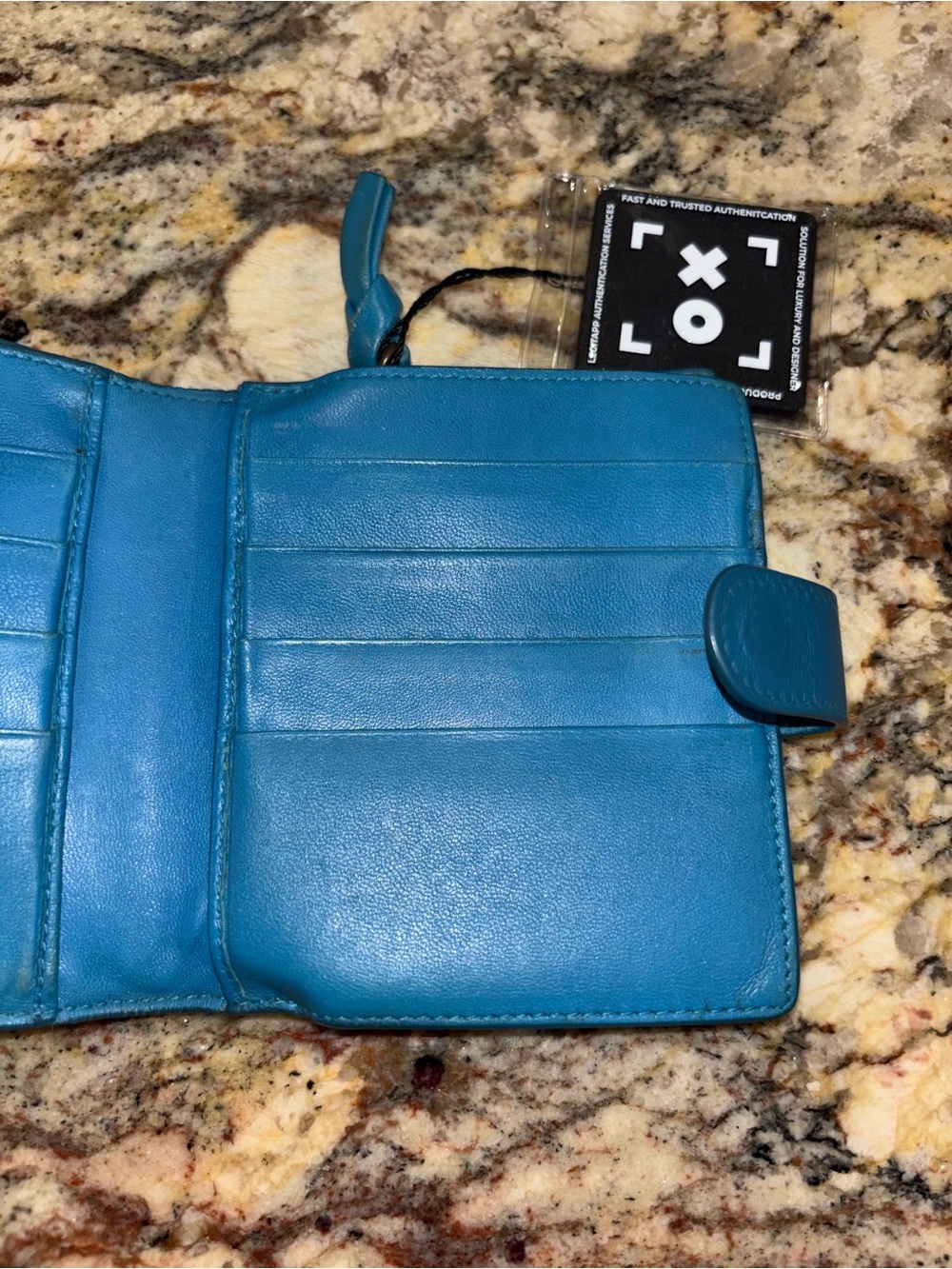 Bottega Veneta Wallet 💯 authentic - Picture 5 of 13
